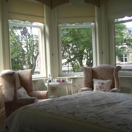 April House Guest house 4*