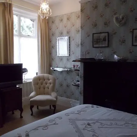 April House Guest house 4*